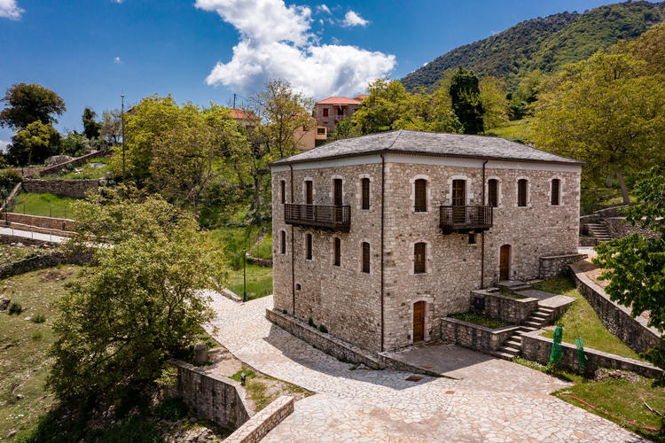 Στα βήματα των Κενταύρων