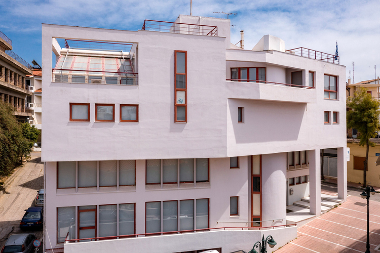 Pyrgos Central Public Library 8