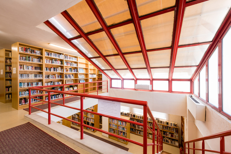 Pyrgos Central Public Library 27