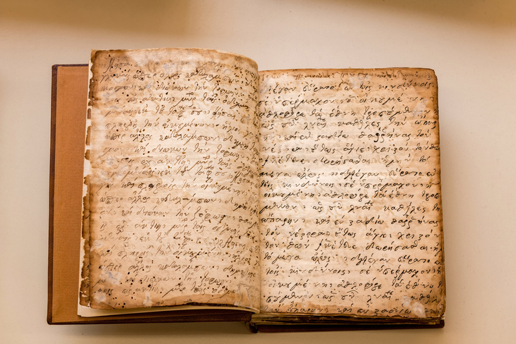 Pyrgos Central Public Library 13