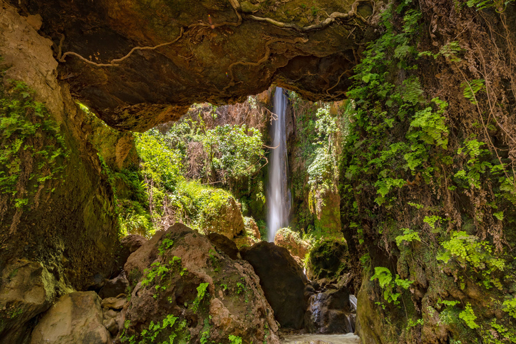 Nemouta Waterfalls 10