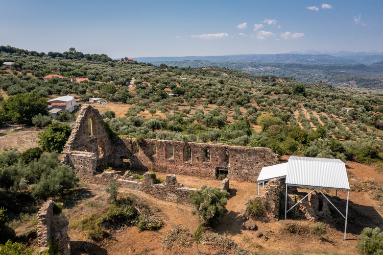 Μονή Ίσοβας 2