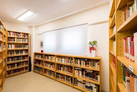 Pyrgos Central Public Library 3