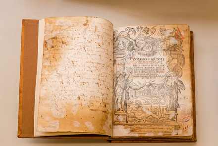 Pyrgos Central Public Library 15